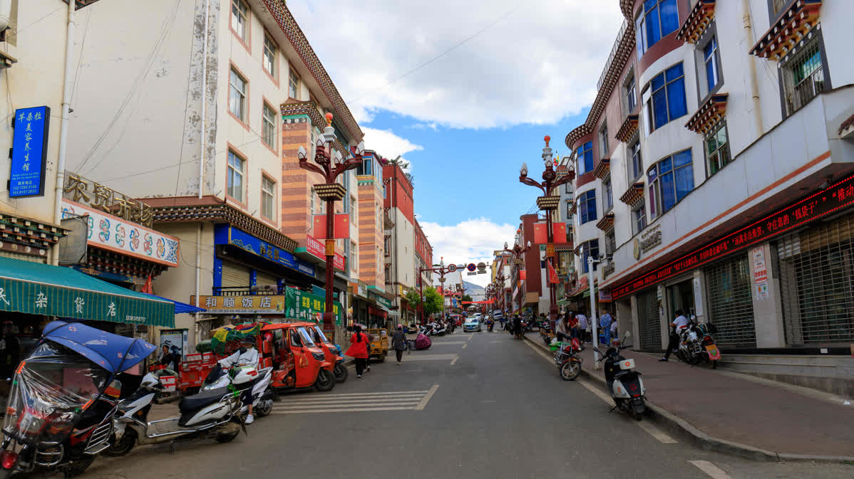 木里藏族自治县练习人文街拍