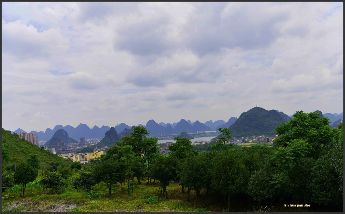 好山好水秀龙湖