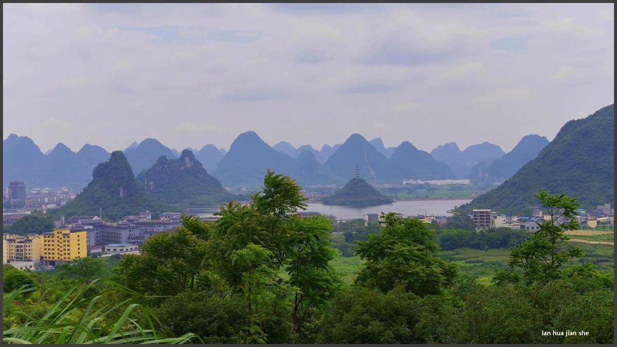 好山好水秀龙湖