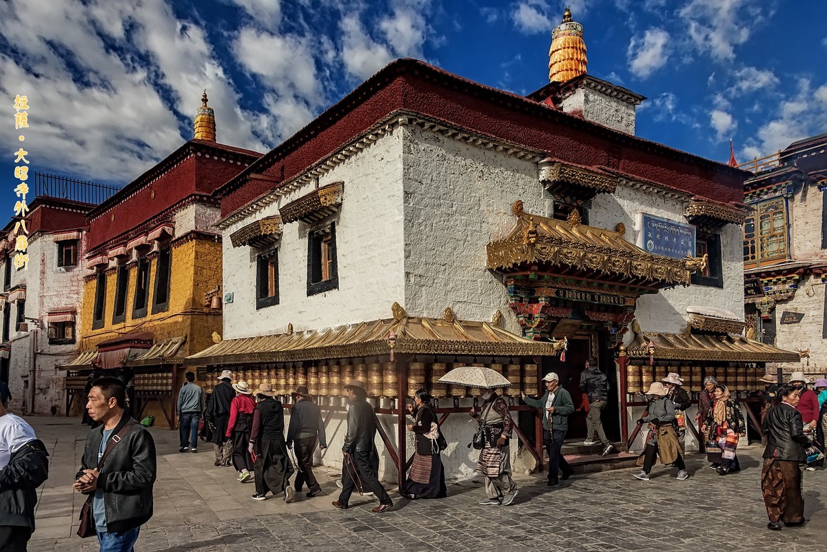 西藏拉萨：大昭寺外八廓街