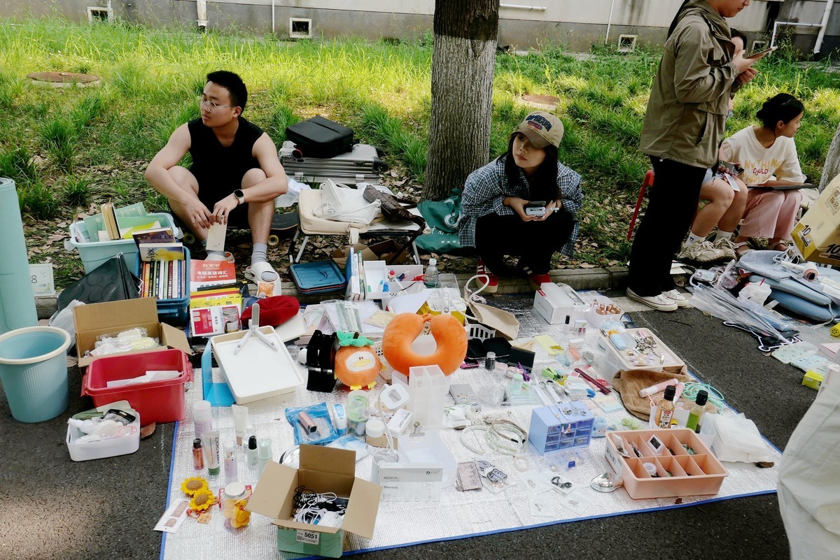 毕业季--大学生的“跳蚤市场”！（中南民族大学）