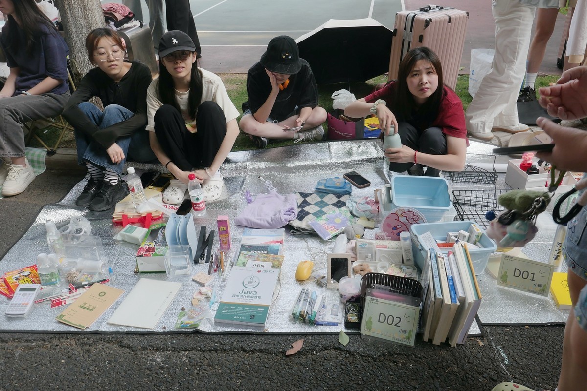 毕业季--大学生的“跳蚤市场”！（中南民族大学）