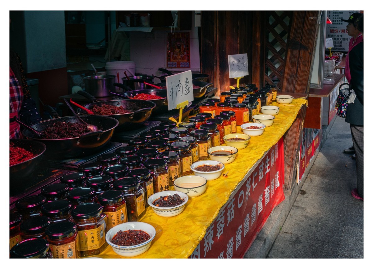 非常时期的古镇