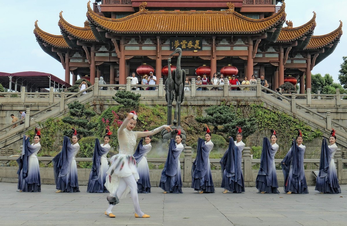 黄鹤楼舞蹈之一