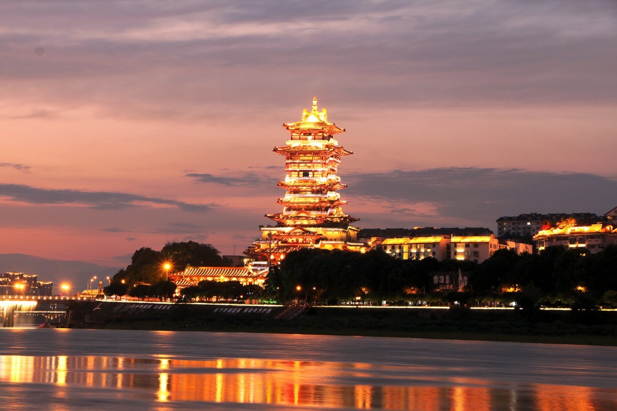 拍夜景上瘾，刚好遇到今天的霞光！