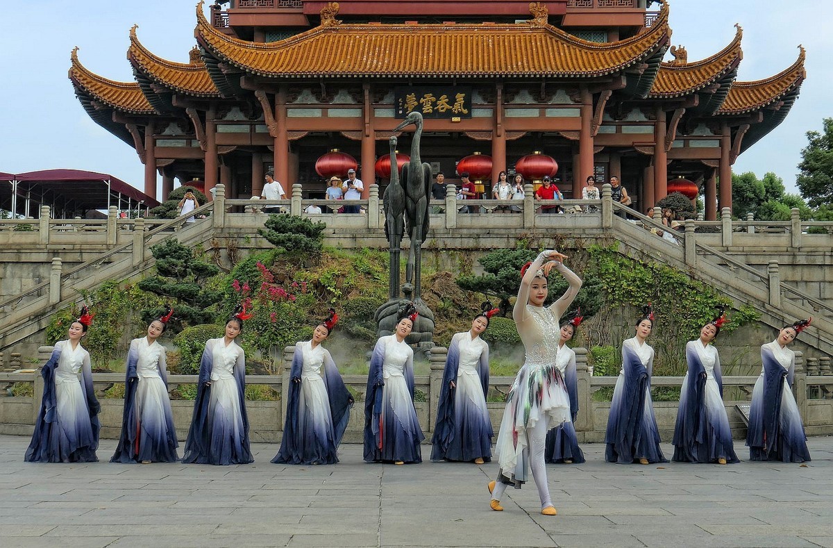 黄鹤楼舞蹈之一