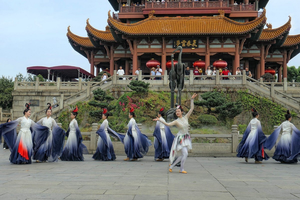 黄鹤楼舞蹈之一