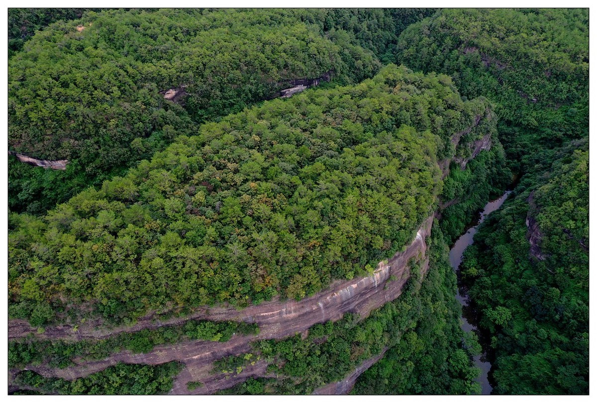 家在好山好水中