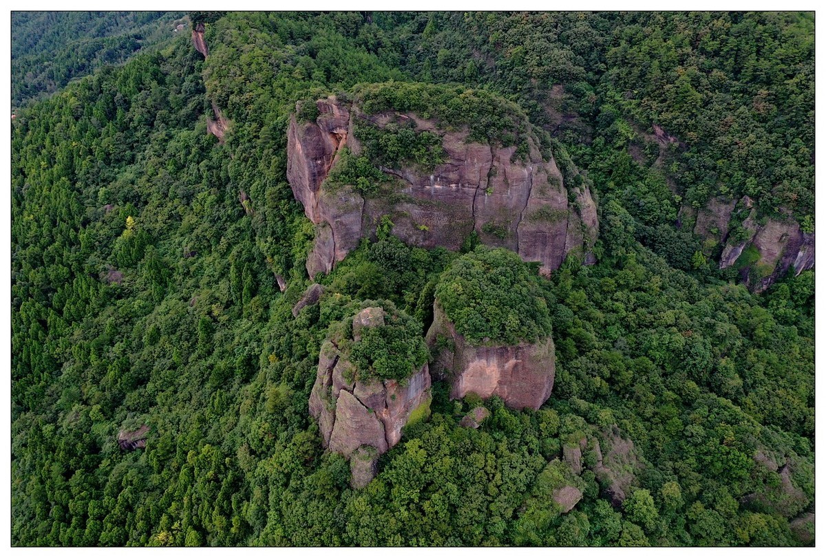 家在好山好水中