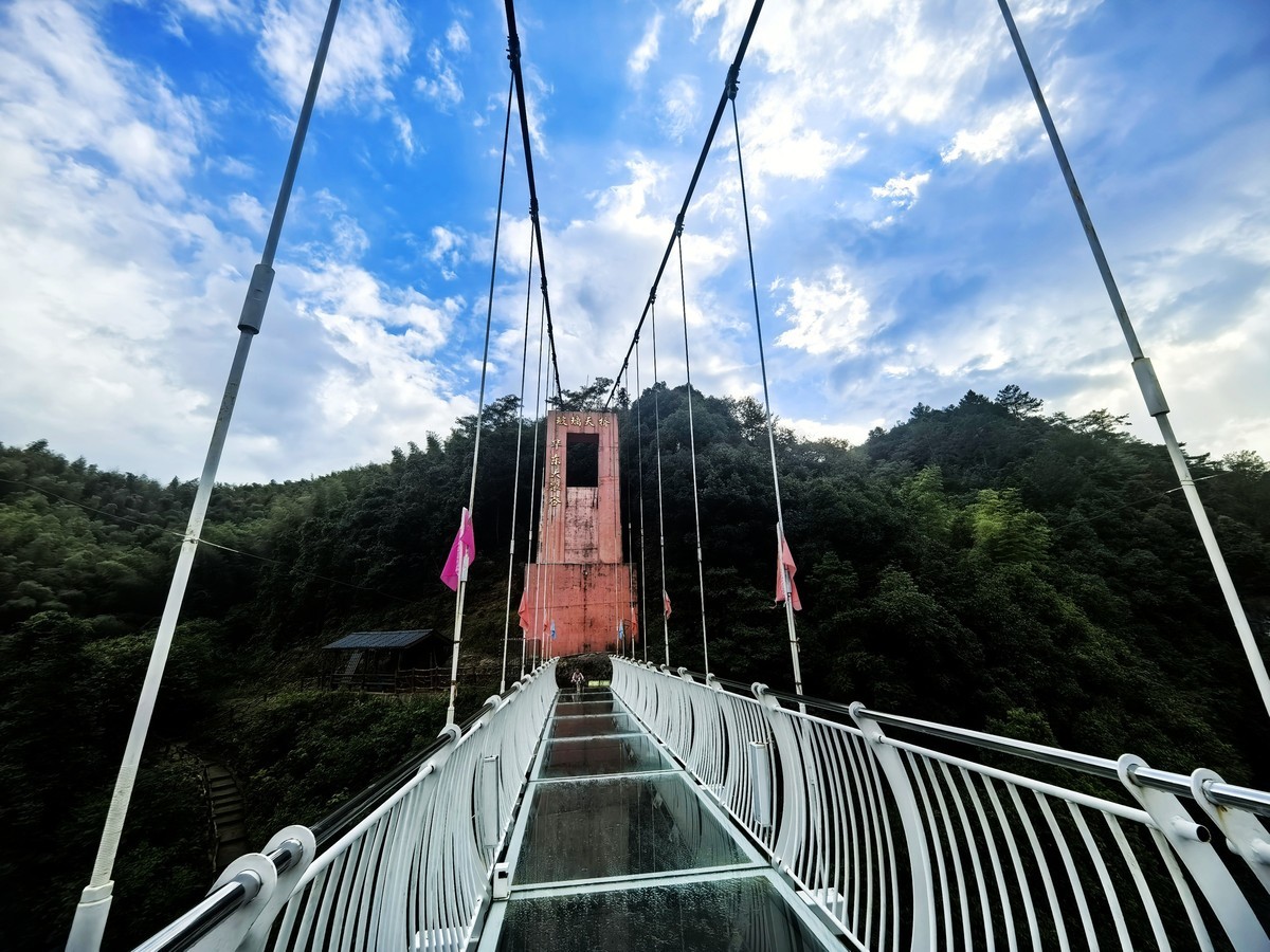 皖南宁国阿勒泰（皖南川藏线）---真也天镜的初秋二华为PURE 70 ULTRE直出）