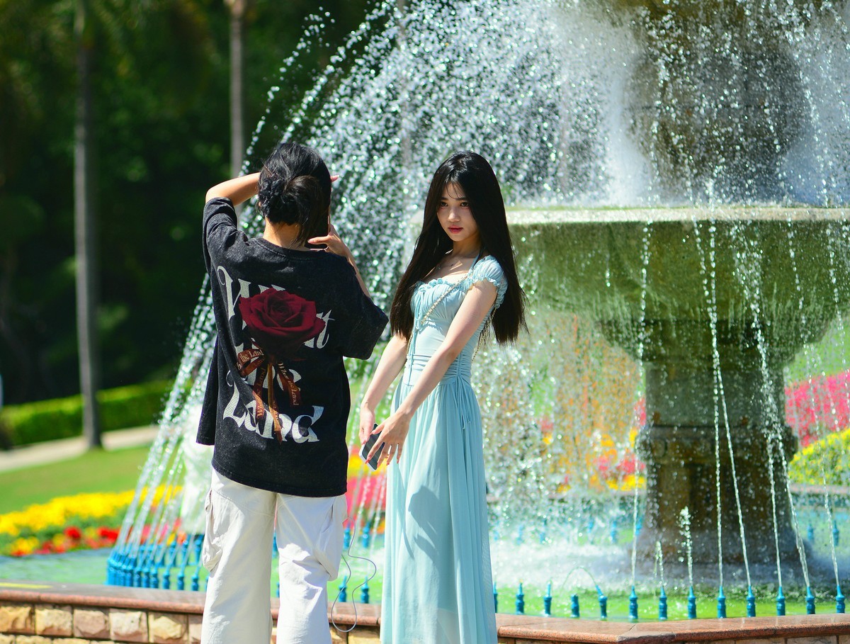 试下连续拍摄。