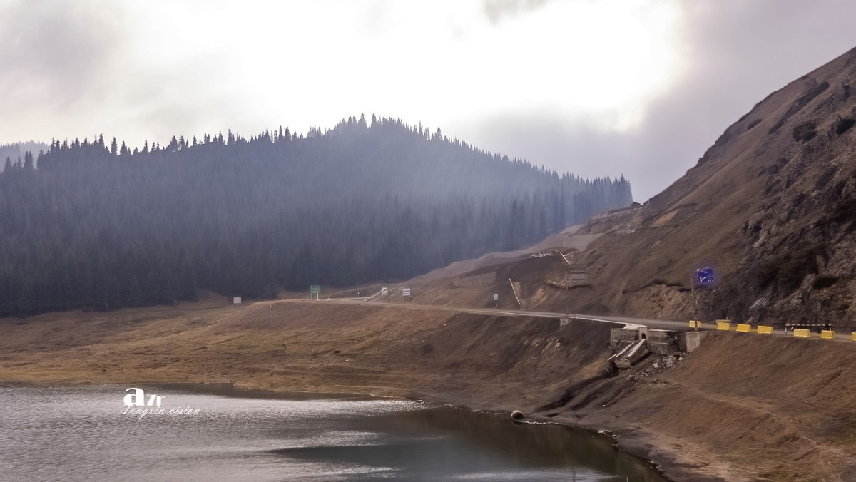 天山天池与天鹅湖（4）