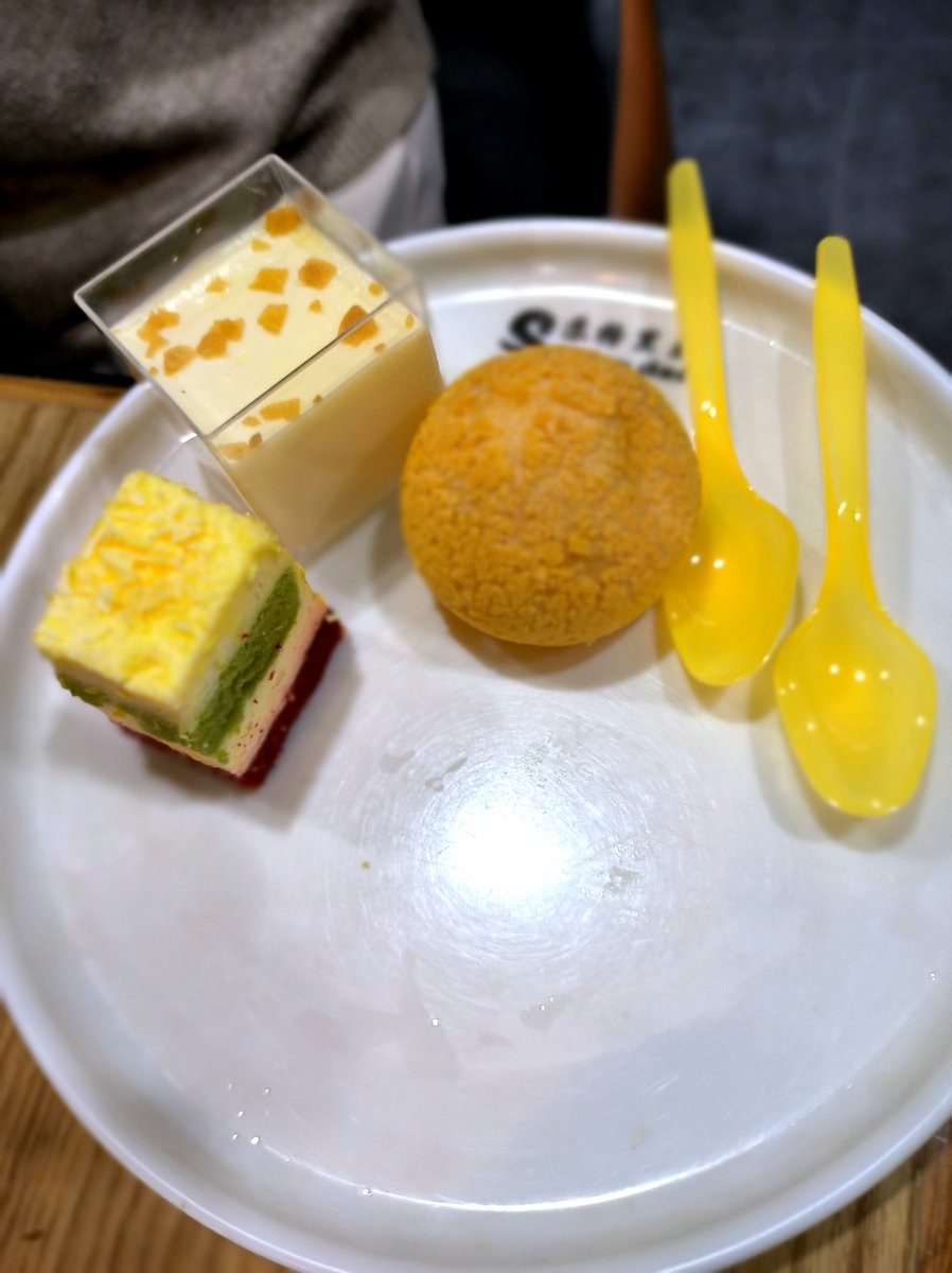 漫步星城 走街串巷（642）万家丽各种餐厅