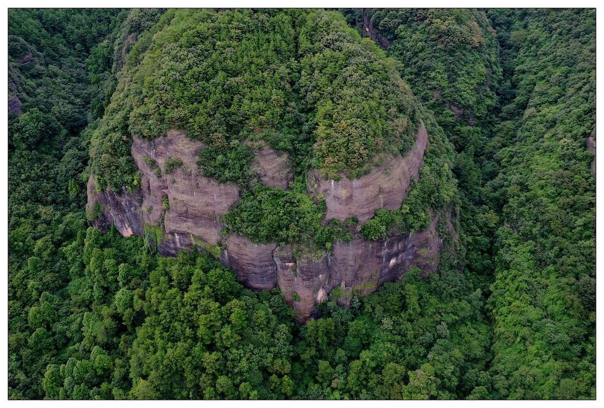 家在好山好水中