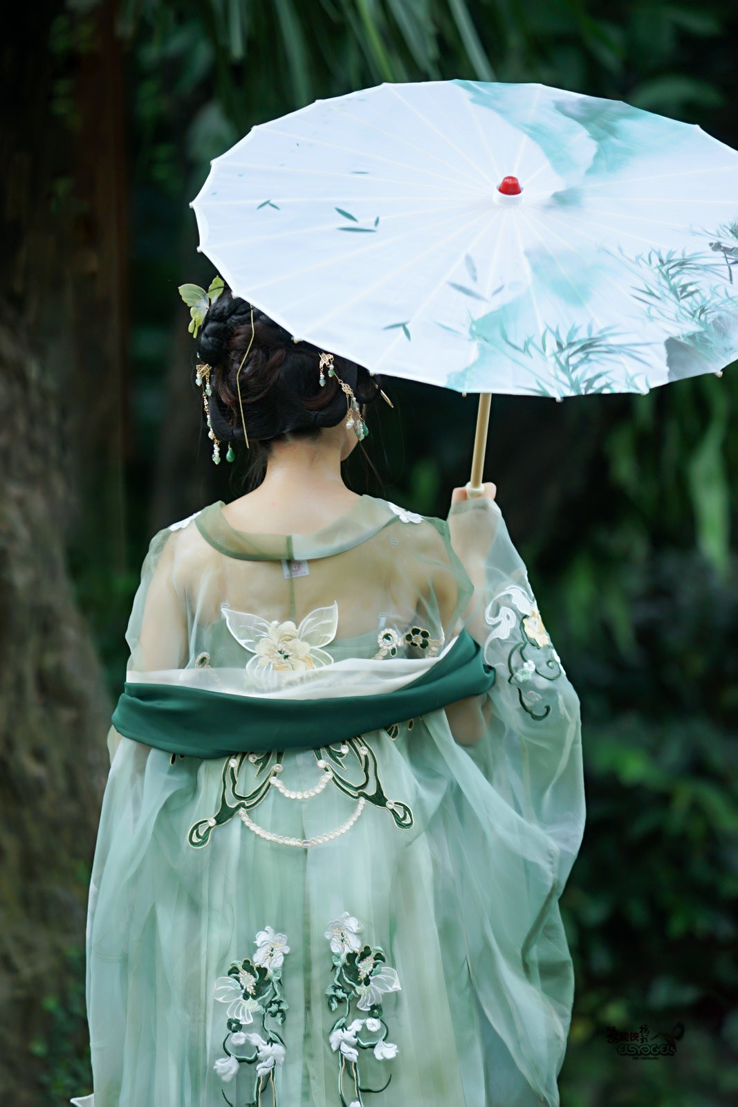 【林中情怀】---小美