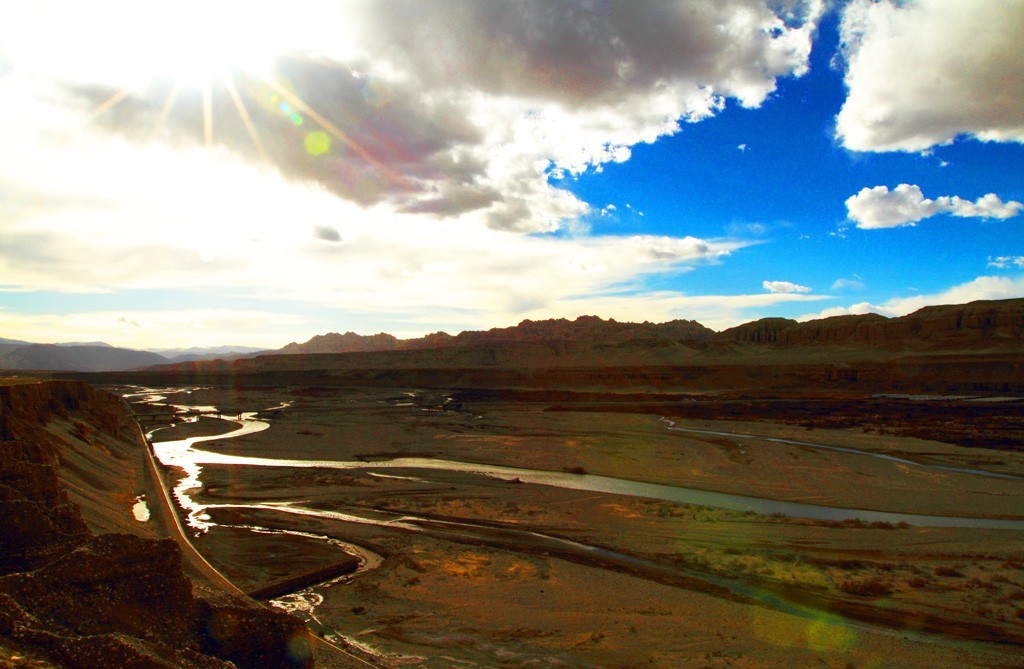 世界第三极-阿里