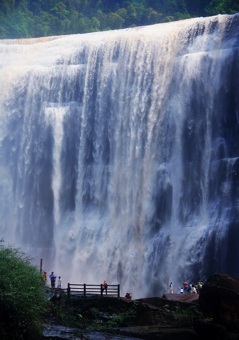 旅游扫街杂拍抓拍片《风景，花草和妹子》祝大家周末愉快！