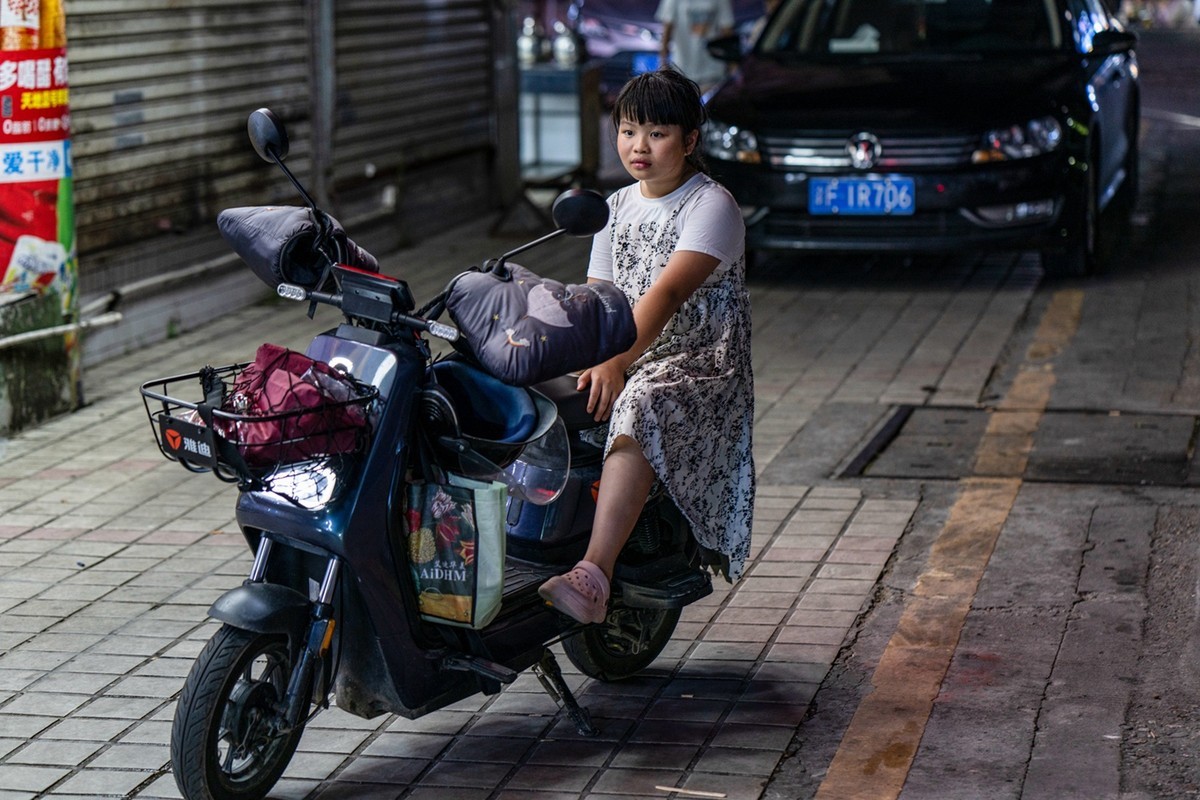 a7Rm4A+Zeiss Batis 85F1.8 ( 夜拍美食一条街 )试机镜