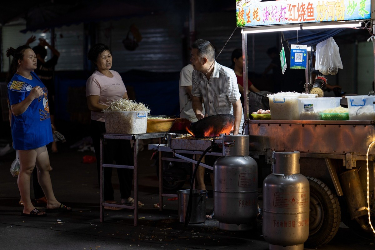 a7Rm4A+Zeiss Batis 85F1.8 ( 夜拍美食一条街 )试机镜