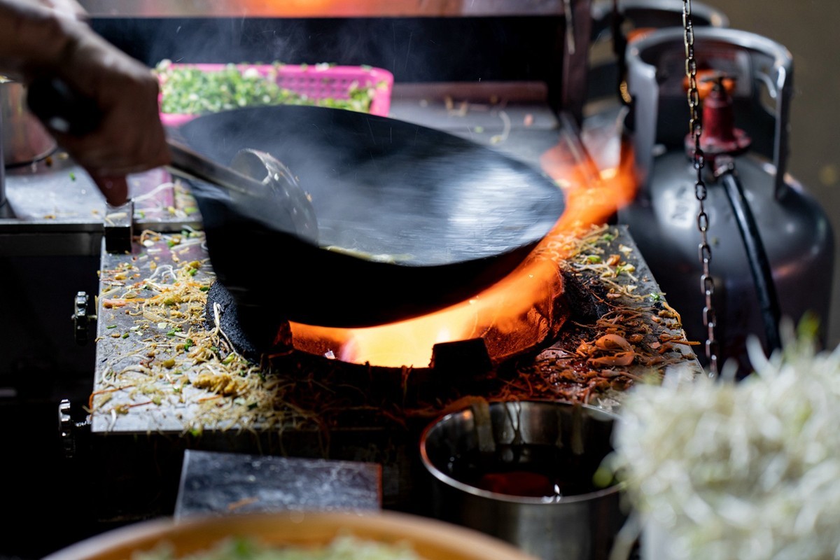 a7Rm4A+Zeiss Batis 85F1.8 ( 夜拍美食一条街 )试机镜