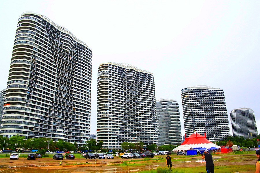 《不老松：纪实摄影》【大美河山系列报導】三游东戴河！ (41)香水湾浴场：周边海景房