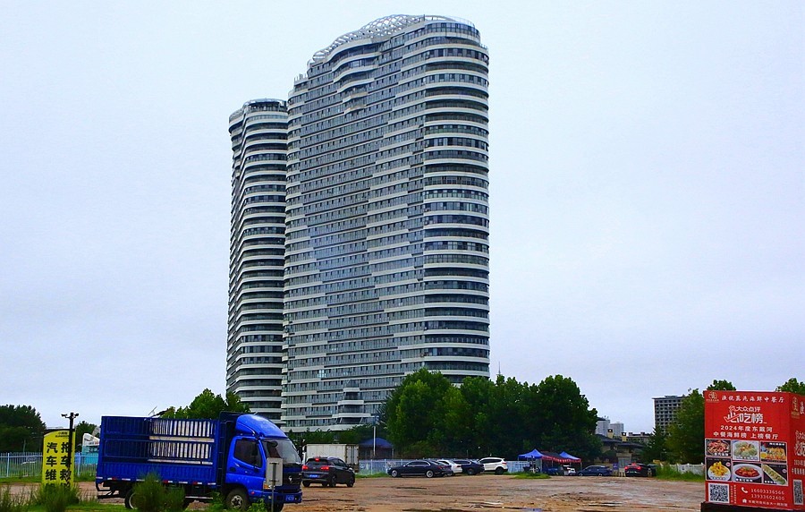 《不老松：纪实摄影》【大美河山系列报導】三游东戴河！ (41)香水湾浴场：周边海景房