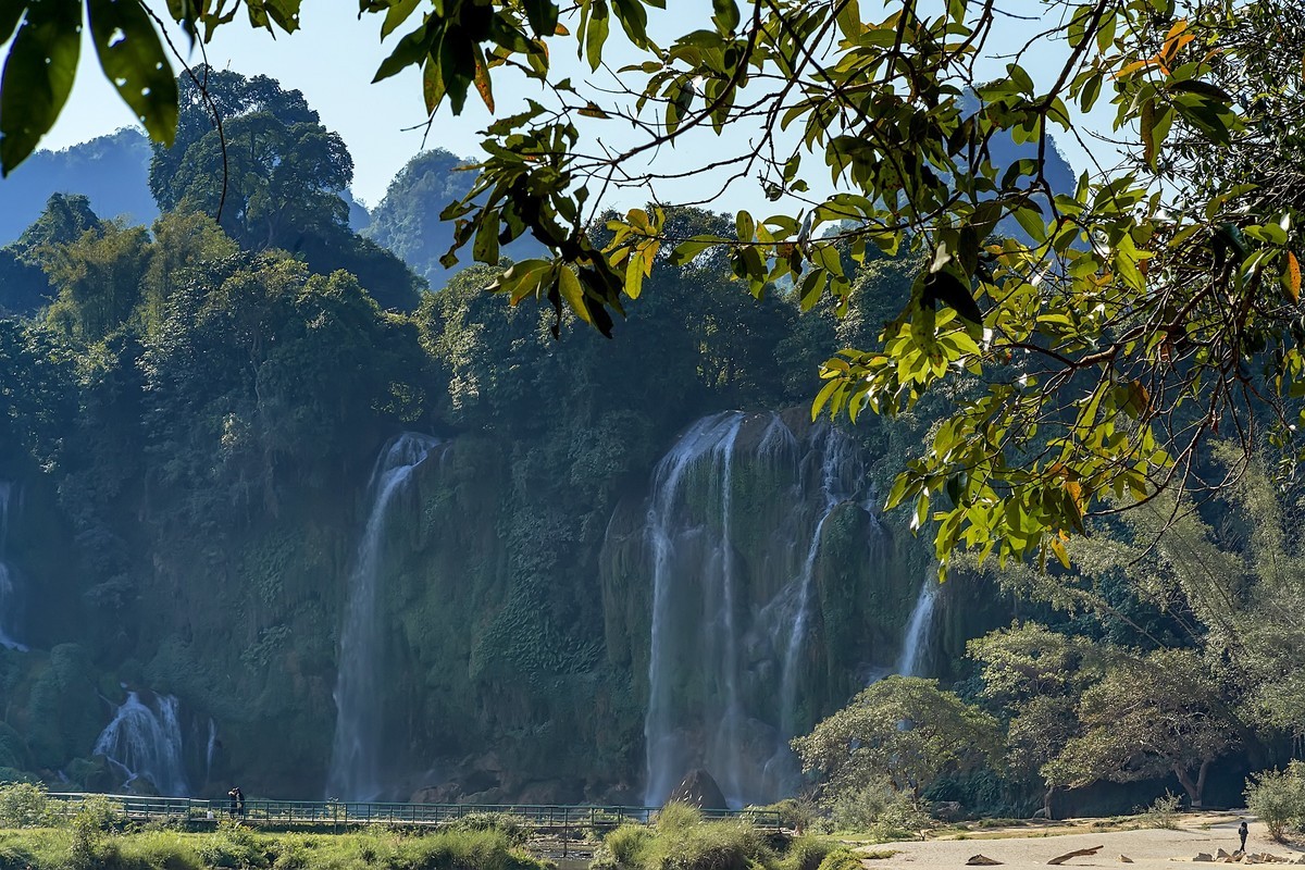 广西崇左《德天瀑布 》