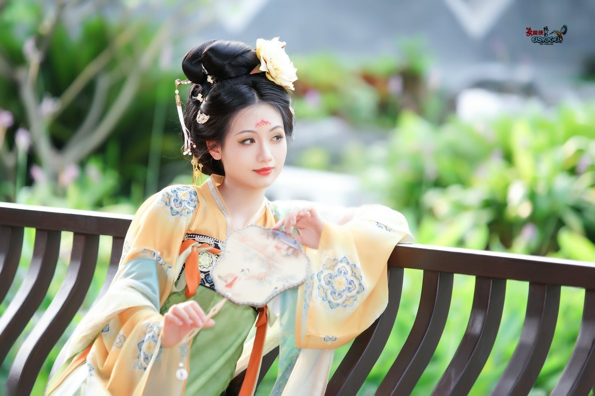 【花漾年华】---小覔
