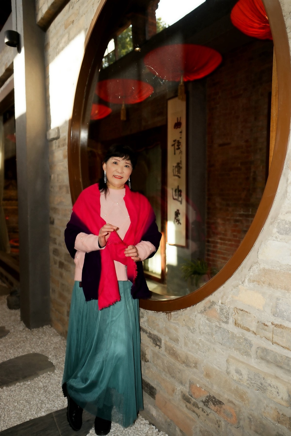 环境人像---汉阳造文化园---开心的海蓝宝美女！