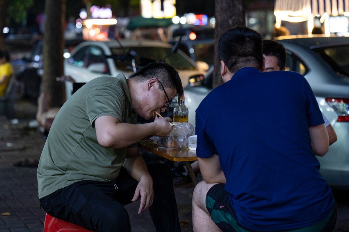 a7Rm4A+Zeiss Batis 85F1.8 ( 夜拍美食一条街 )试机镜