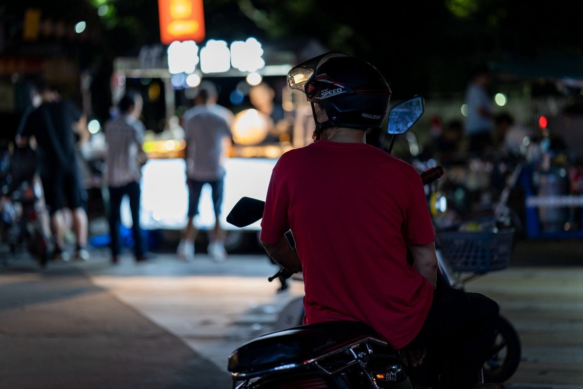 a7Rm4A+Zeiss Batis 85F1.8 ( 夜拍美食一条街 )试机镜