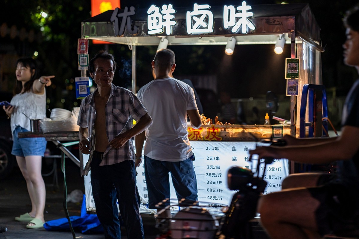 a7Rm4A+Zeiss Batis 85F1.8 ( 夜拍美食一条街 )试机镜