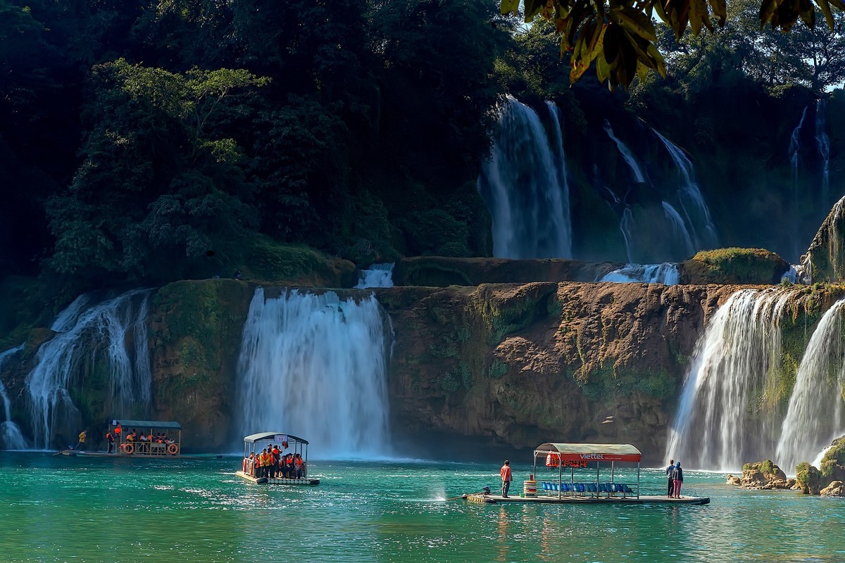 广西崇左《德天瀑布 》
