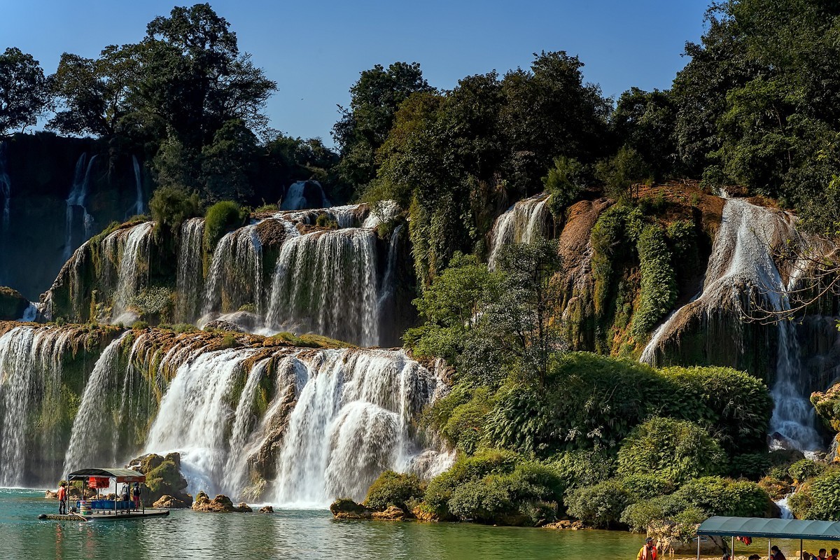 广西崇左《德天瀑布 》