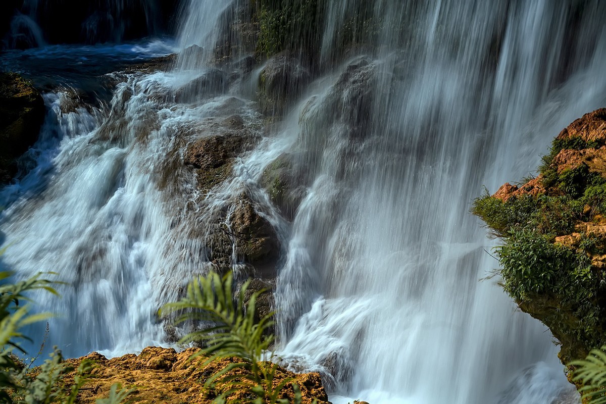 广西崇左《德天瀑布 》