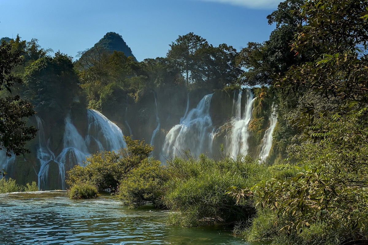 广西崇左《德天瀑布 》