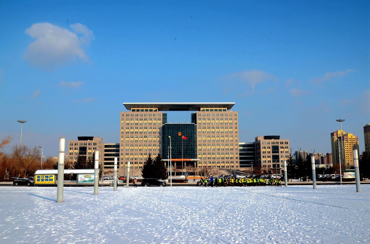 雪后闲拍市府广场