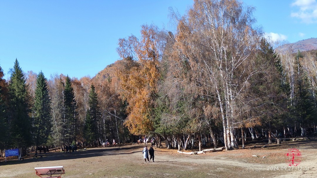 中国第八个摄影创作基地；禾木图瓦村       周鸣天