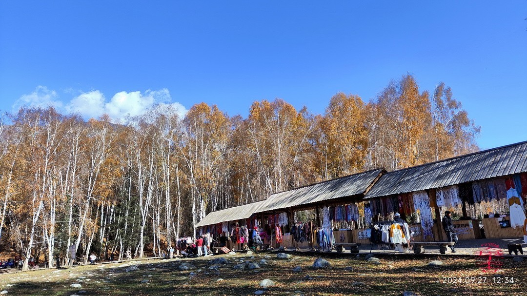 中国第八个摄影创作基地；禾木图瓦村       周鸣天