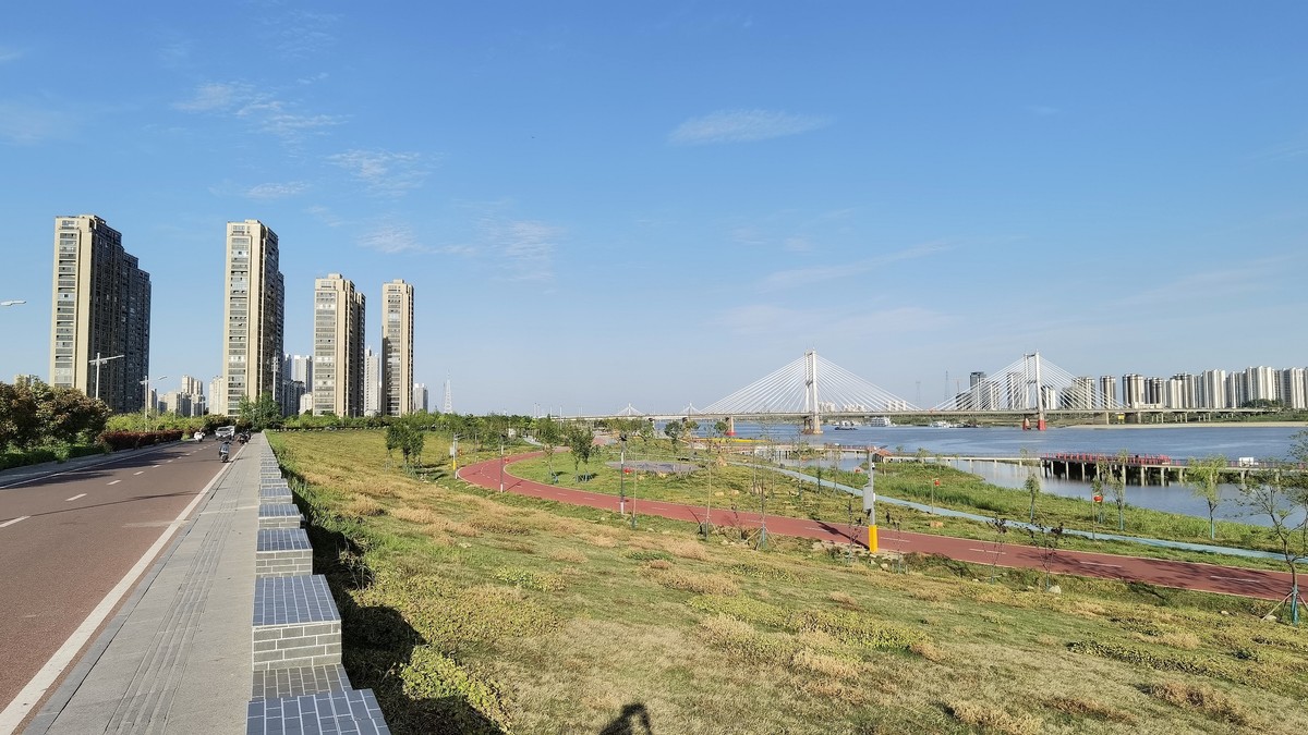 蚌埠淮河桥北岸边