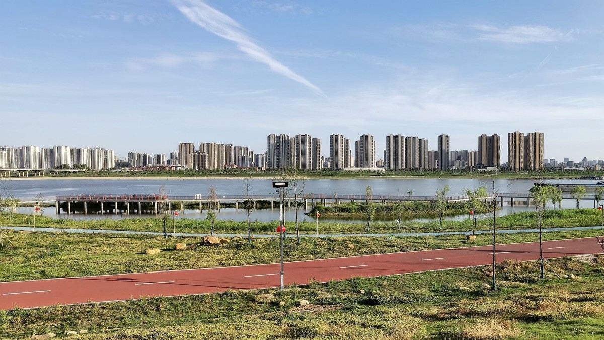 蚌埠淮河桥北岸边