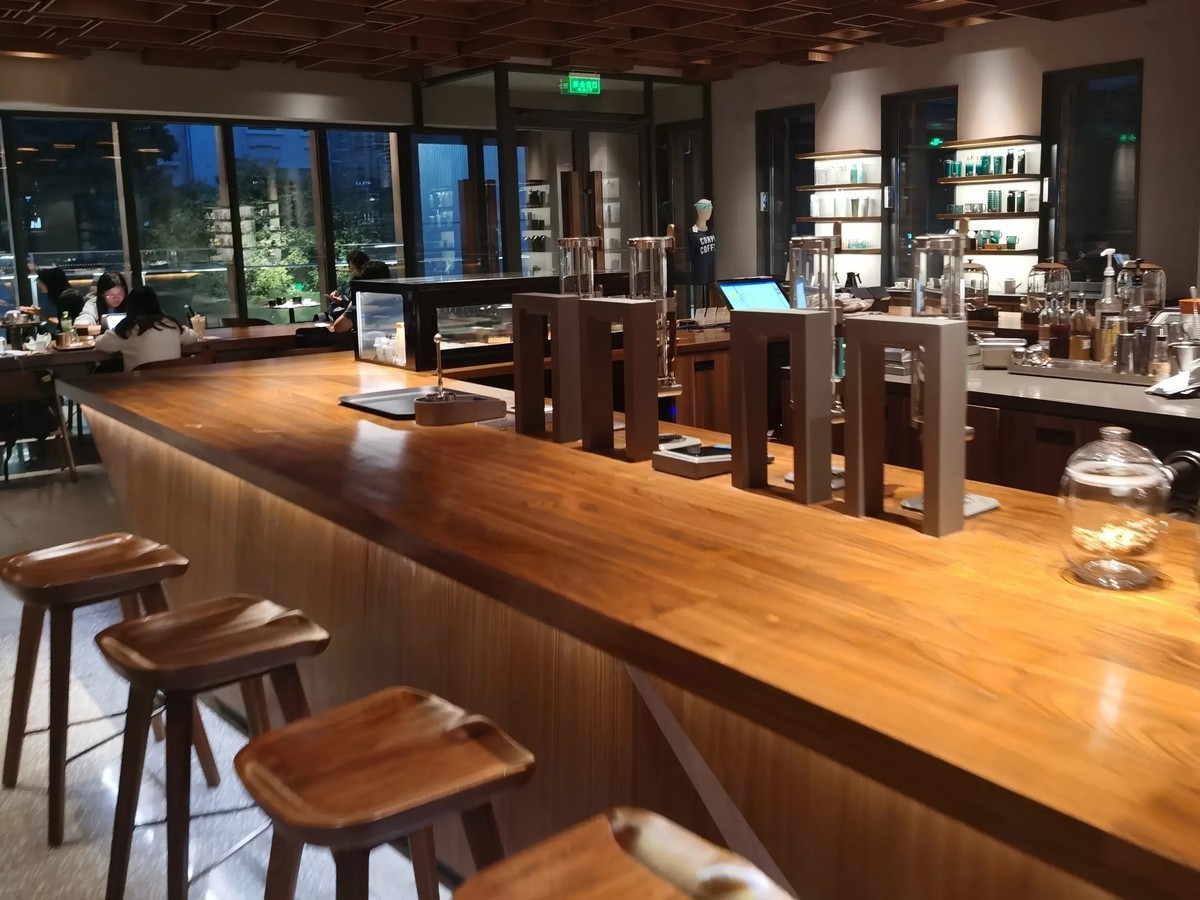 2022-11-2 带你去北京最大的星巴克喝咖啡店