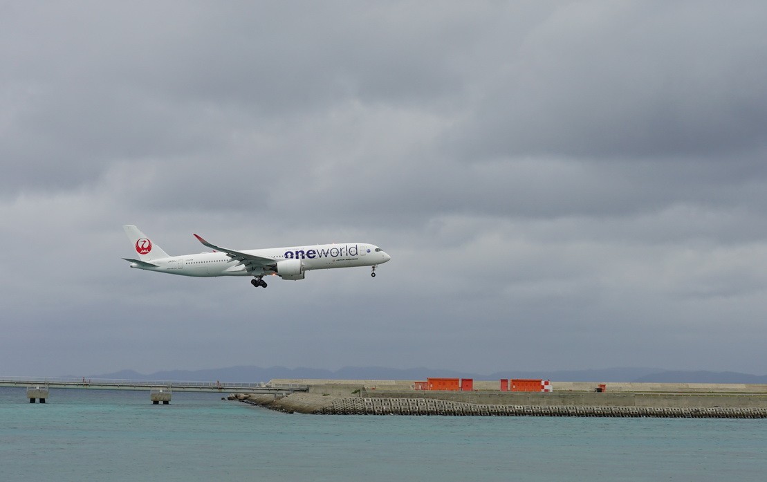 2023-12-28 定焦拍清楚飞机降落不容易