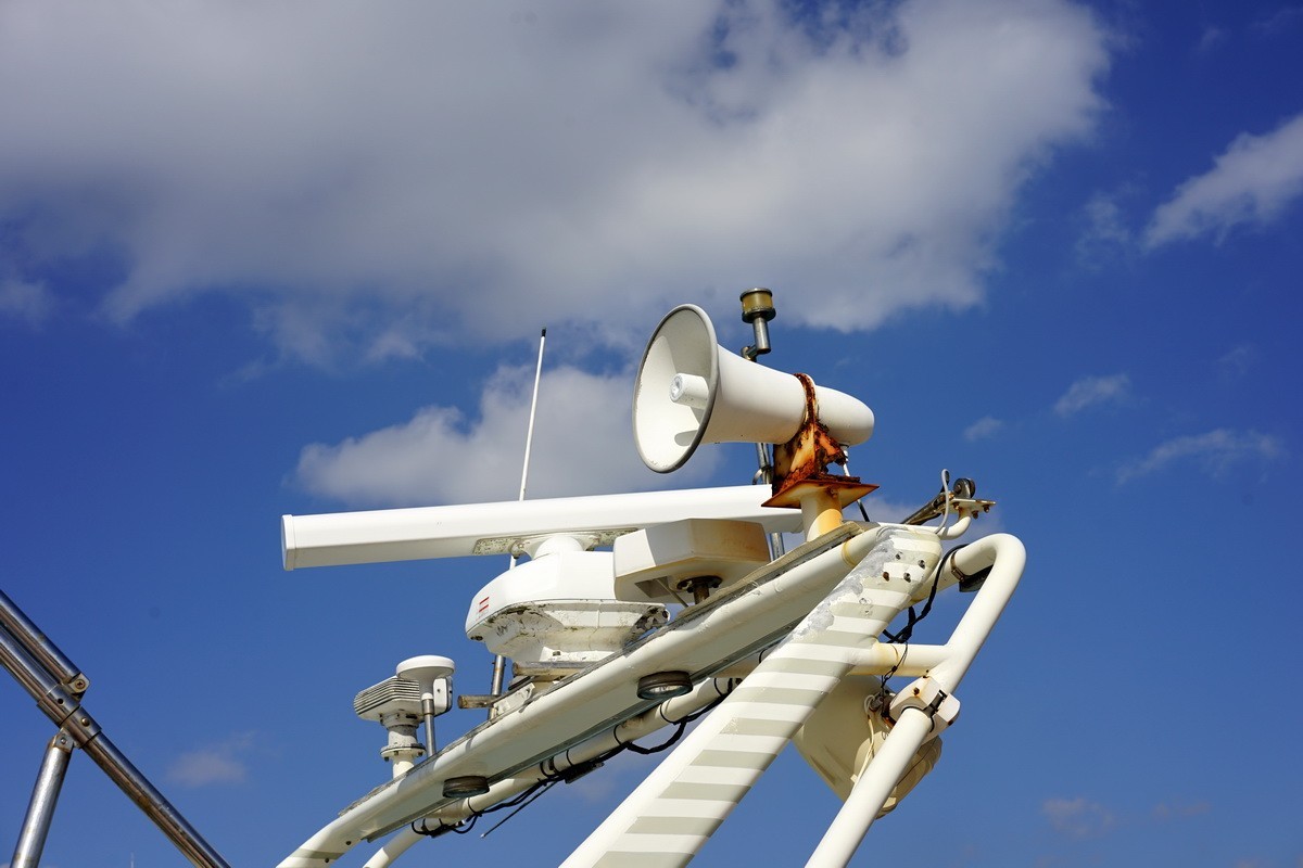 2023-12-28 定焦拍清楚飞机降落不容易