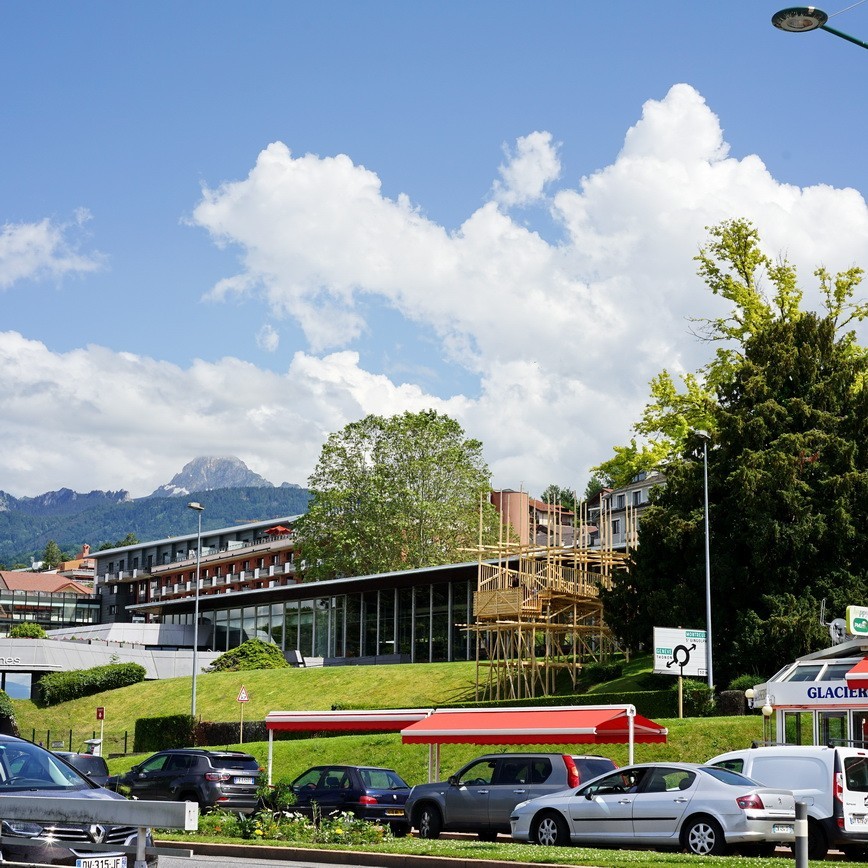 2019-06-14 依云小镇依云水