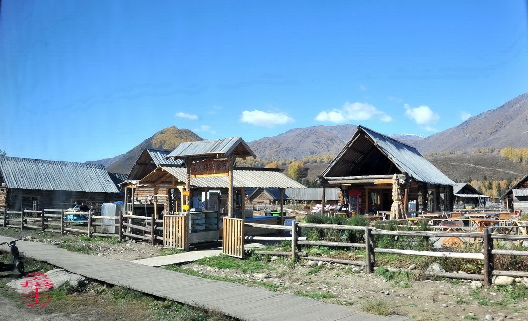 中国第八个摄影创作基地；禾木图瓦村       周鸣天