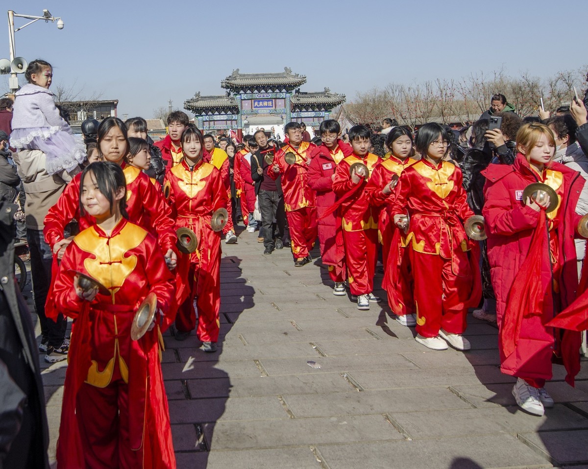 胜芳古镇花会巡游
