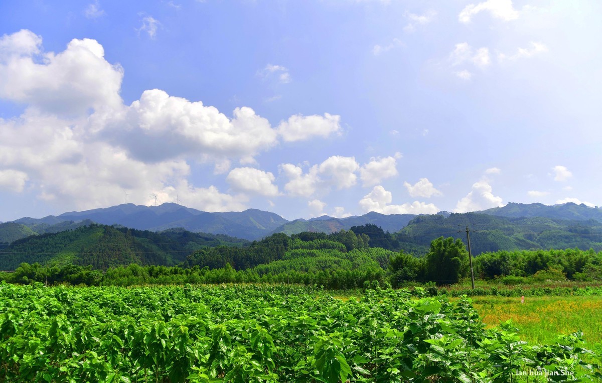 天宝村侗族山寨风光