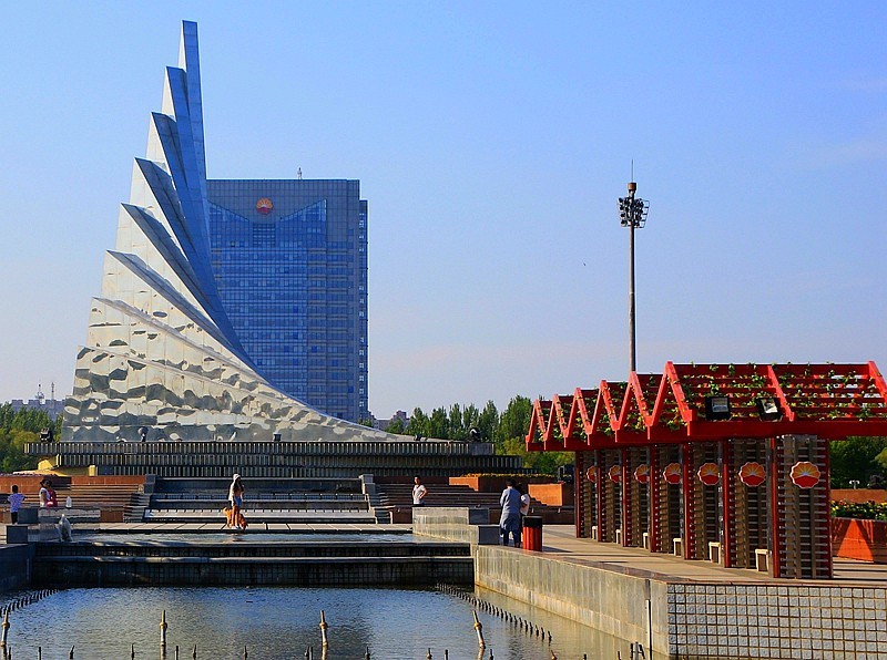 《不老松：纪实摄影》驰骋呼伦贝尔之大庆片！大庆铁人广场！(1)