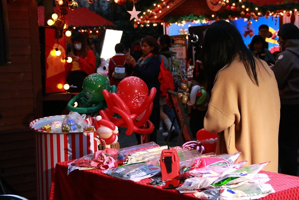 行行摄摄圣诞市集